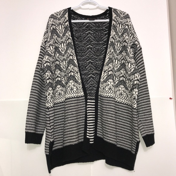 Love&Legend B&W Chunky Cable Knit Wrap Cardigan - Picture 10 of 10